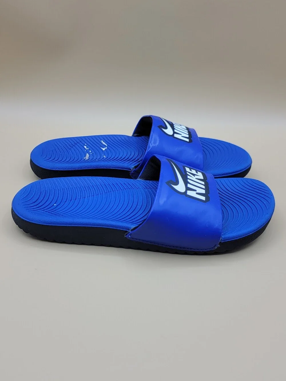 Nike Kawa Little Kid's Slides Sandals Size 1Y Blue Black White Pool Beach Sports